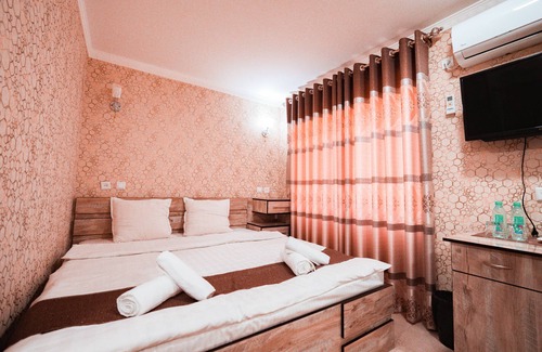 Kokand Hotel | Budget-Friendly Reikartz Kokand: Family and Dining Perks