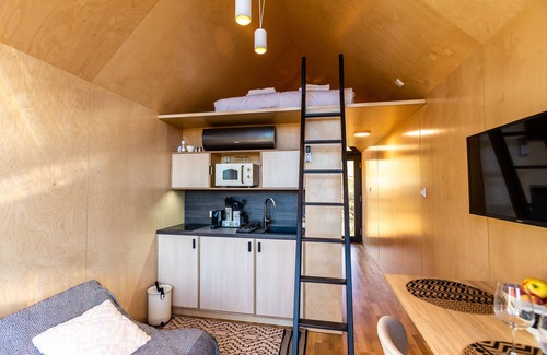 Hosszuheteny Ski Chalet | Cozy Reindeer Cabin with Panoramic Views in Hosszúhetény