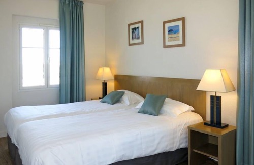 Saint-Malo Apartment | Oceanfront Reine Marine: Guest Rated 9.4 with Balcony Views