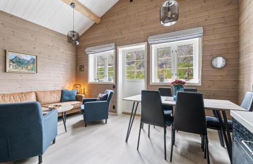 Moskenes House | Family-Friendly Retreat at Reine Rorbu, Amaliebua