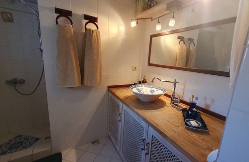 Cesme Villa | Experience History at Reisdere's 100-Year-Old Stone House