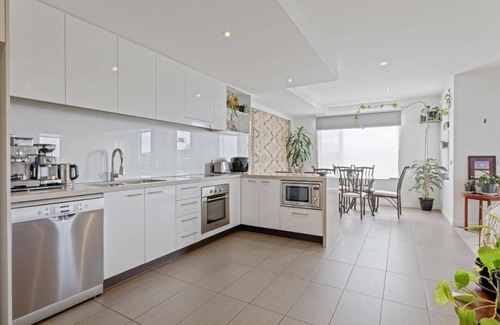 San Remo Apartment | Relax and Recharge at Sanremo with Ocean Views & Breakfast