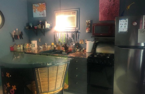 Nevada City Apartment | Tranquil Retreat: Private Studio with Breakfast Near Downtown