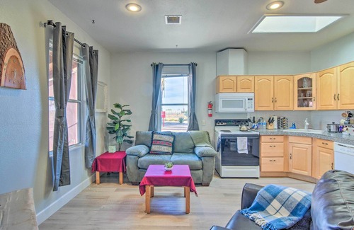 Eleven Mile Corner Apartment | Rejuvenating Retreat with Pool, Spa & Breakfast in Eloy