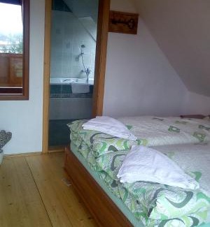 Varin Cabin | Cozy Retreat at Rekreačná chata pod Jedľovinou