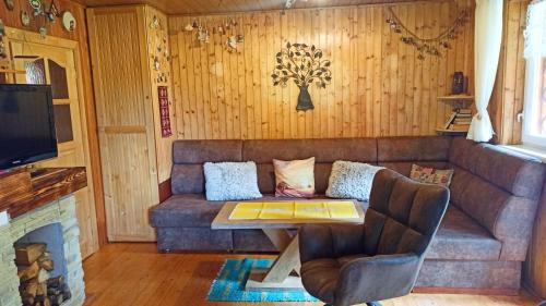 Jakubovany House | Pet-Friendly Rekreačná Chata with Top Guest Ratings