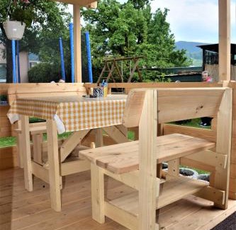 Strecno Resort | Cozy Rekreačná Chatka Oliver: Pet Friendly & Family Ready