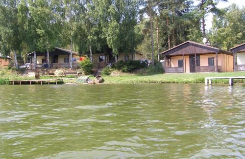 Blazejov Cabin | Pet-Friendly Oceanfront Retreat at Rekreační chaty Malý Ratmírov