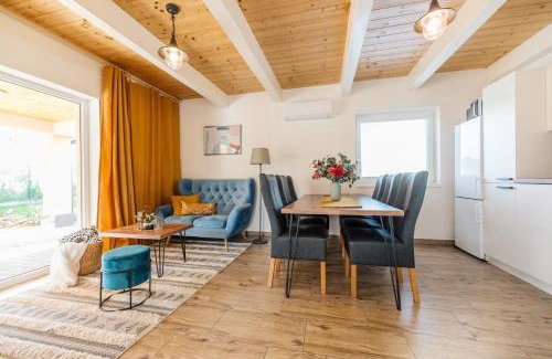 Milovice House | Family-Friendly Retreat at Rekreační dům U jezer, Milovice