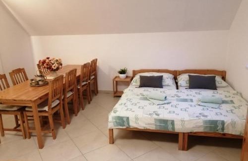 Skrdlovice House | Pet-Friendly Retreat at Rekreační domek Pod Lipou