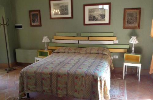Campello sul Clitunno House | Relax at Relais Borgo Campello with Oceanfront Amenities