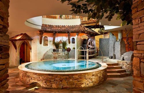Neustift Im Stubaital Hotel | Indulge at Relais&Châteaux Spa-Hotel Jagdhof - 5 Star Oasis