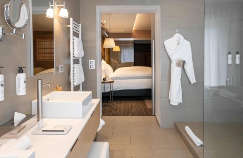 Tinqueux Hotel | Indulgent Stay at Relais & Châteaux L'Assiette Champenoise
