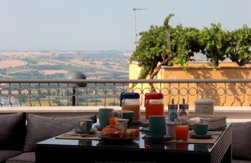 Castelfidardo Bed & Breakfast | Top-Rated Relais Chambre with Oceanfront Pool Access