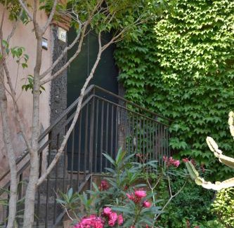 Misterbianco Apartment | Discover Relais Chiesa Madre: Family-Friendly Rooms & More
