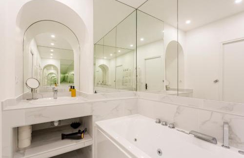 Grenelle Apartment | Top-Rated Relais Cocorico: 2 Bedroom Family Retreat