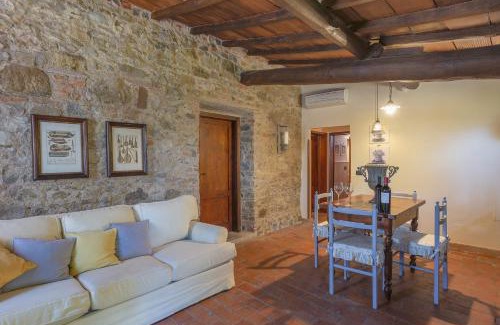 Bacchereto Hotel | Pet-Friendly Relais Colline San Biagio with Ocean Views