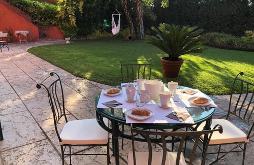Valeggio sul Mincio Bed & Breakfast | Discover Relais Corte Bercelli: 4-Star Oceanfront Retreat