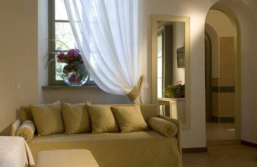 Ponti sul Mincio Hotel | Elegant Relais Corte Cavalli: 4-Star Retreat with Pool & Spa