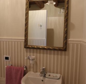 Ovest House | Inviting Relais Corte Sant' Agata B&B with Hot Tub & Breakfast