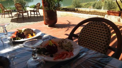 Smia Hotel | Relax at Relais De Tahla - Pet Friendly & Family-Friendly Stay