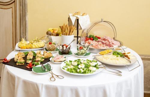 Siena Historical Center Bed & Breakfast | Elegant Stay at Relais degli Angeli Residenza d'Epoca