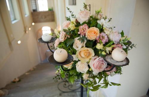 Oviglio Hotel | Elegant Stay at Relais Del Castello Di Oviglio - Pet Friendly