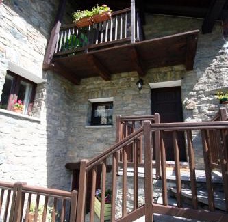 Chatillon Bed & Breakfast | Guest Rated 9.1: Family-Friendly Stay at Relais Des Elfes