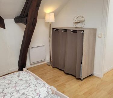 Saint-Germain-en-Laye Apartment | Budget-Friendly Stay at Relais du 21 with Family Amenities