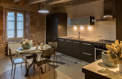 Meyssac Hotel | Relaxing Stay at Relais du Quercy with Pool and Dining