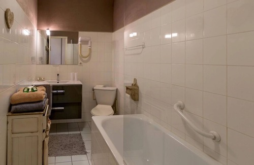 Meyssac Hotel | Relaxing Stay at Relais du Quercy with Pool and Dining