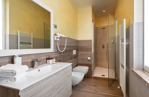 Cittadella House | Elegant Relais Empire: Rated 9.4 with Spa & Family Amenities
