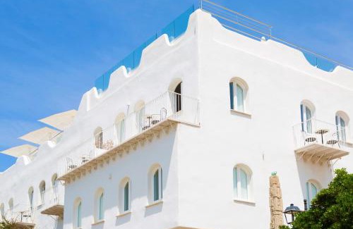 Portoscuso Hotel | Tranquil Oceanfront Retreat at Relais La Ghinghetta