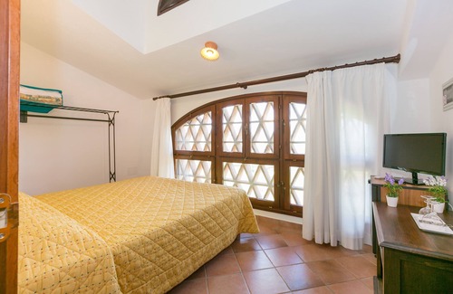 Riparbella Other | Relax at Relais la Pieve Vecchia with Pool & Spa