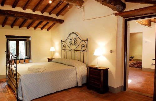 Chiassa Superiore House | Relax at Relais La Torre: 4-Star Oceanfront Retreat