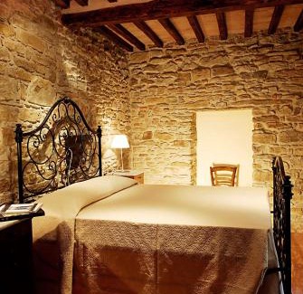 Chiassa Superiore House | Relax at Relais La Torre: 4-Star Oceanfront Retreat