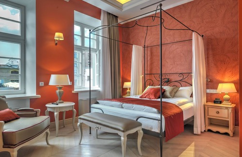 Old Town Hotel | Elegant Relais Le Chevalier: 4-Star Stay with Breakfast