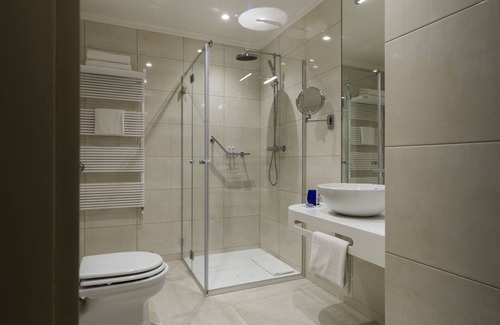 Old Town Hotel | Elegant Relais Le Chevalier: 4-Star Stay with Breakfast