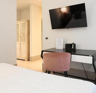 Nola House | Chic Relais Palazzo Duomo B&B: Top-Rated with Great Amenities