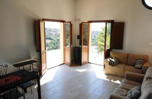 Ragusa Hotel | Relax at Relais Parco Cavalonga: Oceanfront Bliss Awaits