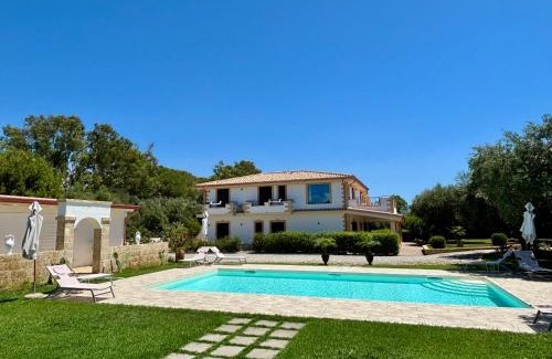 Capo Rizzuto Bed & Breakfast | Discover Relais Ruggiero: 4-Star Oceanfront Retreat