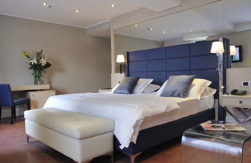 Ronciglione Hotel | Relax at Relais Sans Souci and Spa with Ocean Views