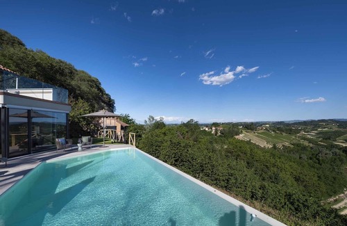 Monteu Roero Villa | Exclusive Villa Getaway at Relais & SPA Casa Clara