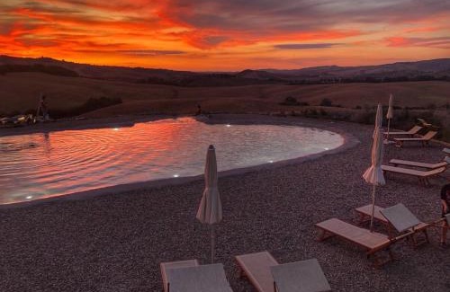 Gallina Hotel | Experience RELAIS VAL D'ORCIA: Pet-Friendly Oceanfront Escape