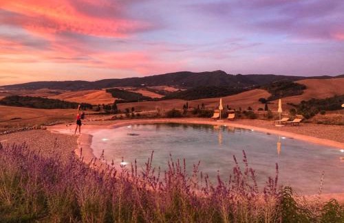 Gallina Hotel | Experience RELAIS VAL D'ORCIA: Pet-Friendly Oceanfront Escape