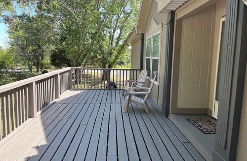 Hulbert House | Unwind After a Day on the Lake with Family-Friendly Amenities