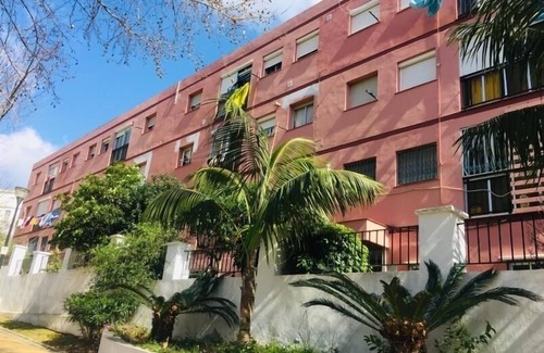 Algeciras House | Relax Algeciras: Family-Friendly with Spa and Breakfast