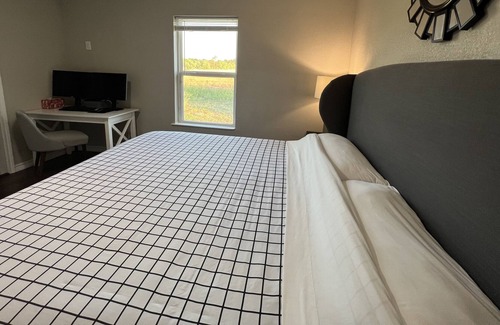 Waco House | Relax and enjoy BEST nature view! 10 acres of Nature, perfect to peaceful time