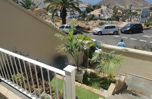 Chayofa House | Relax and Enjoy at Pet-Friendly Tenerife Sud Hotel