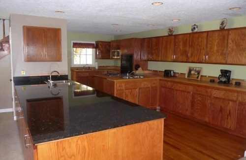 Fries House | Discover Tranquility by the New River & Majestic Mountains